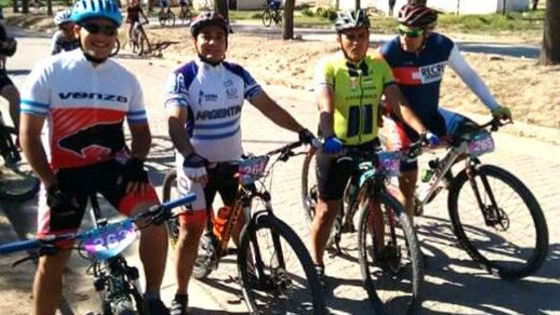 Bikers recreinos lograron podio en el 5° Rally Aniversario de Frías