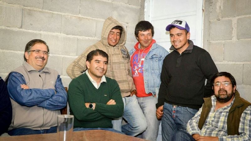 Gestionan equipamiento y semillas para productores del norte de Paclín