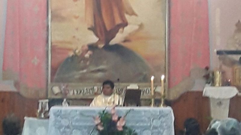 Procesión en honor a Santa Teresita