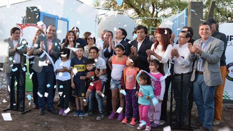 La Gobernadora inauguró obra para vecinos de FME