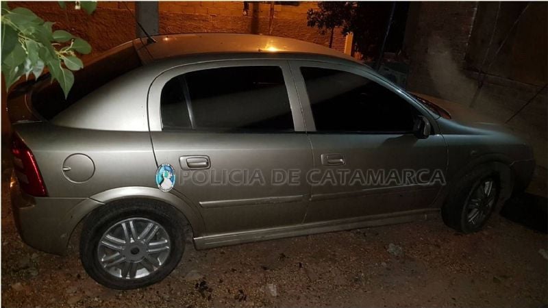 Encuentran un auto robado en Córdoba en 2014