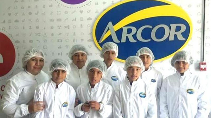 Escuelas de Las Toscas y La Parada visitaron Arcor Recreo