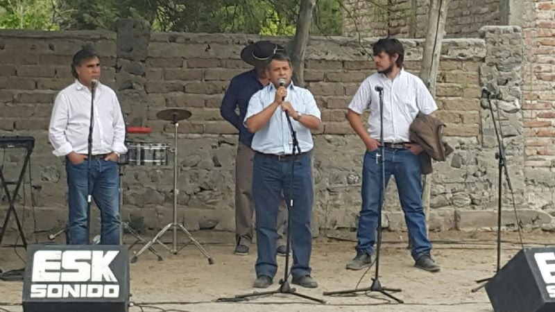Andersch pidió el voto por Chico