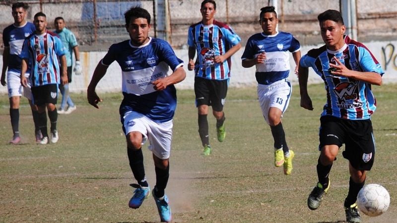 Las Chacras con atractivos cruces arriba y abajo