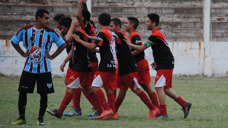 Bardo en La Merced y La Villa frenó a La Estación