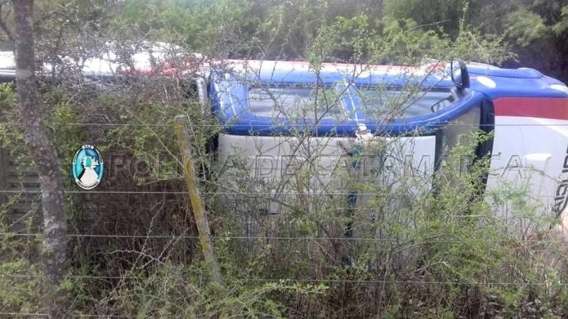 Volcó un móvil policial en Santa Rosa