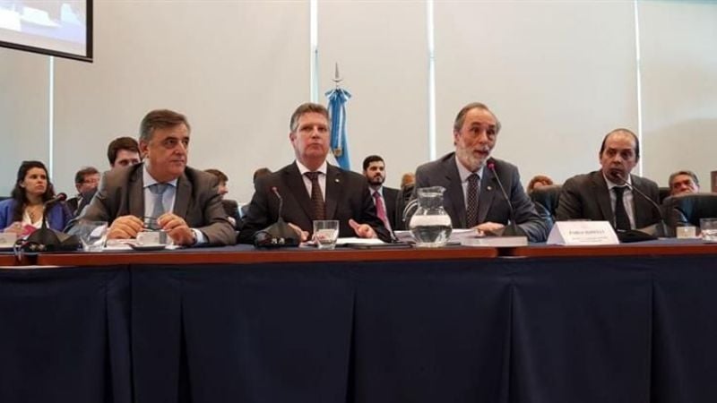 Hubo dictamen de comisión y mañana se define la expulsión de De Vido