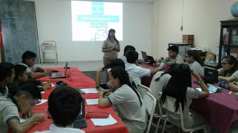 Escuelas participan de la campaña mundial “La Hora del Código”