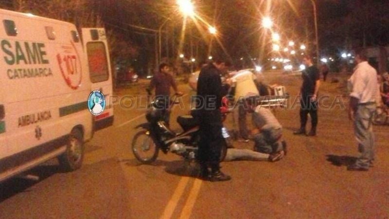 Dos menores y una mujer heridos tras accidentes de motos