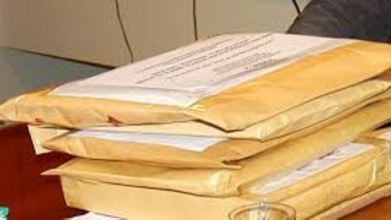 Apertura de sobres y anuncios de aparatología para el interior provincial