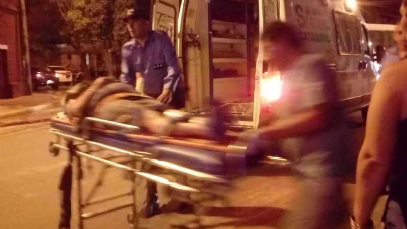 Auto embistió a una señora