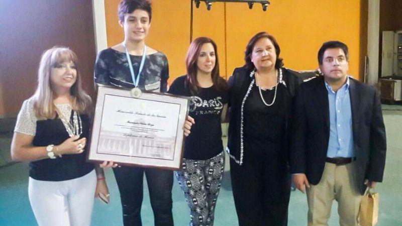 La senadora Blas entregó distinciones patinadores catamarqueños