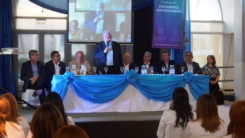 Jalil participó de la graduación de Enfermeros Universitarios de ATSA