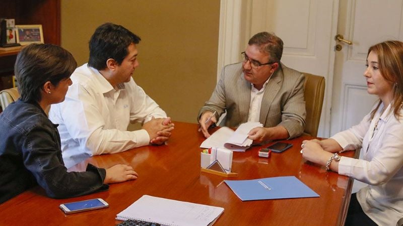 Convenio para capacitación y formación de profesionales de La Sala