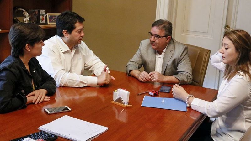 Convenio para capacitación y formación de profesionales de La Sala