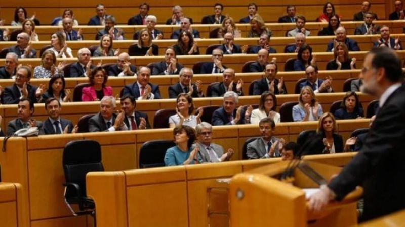 El Senado español habilitó a Mariano Rajoy para asumir el control de Cataluña