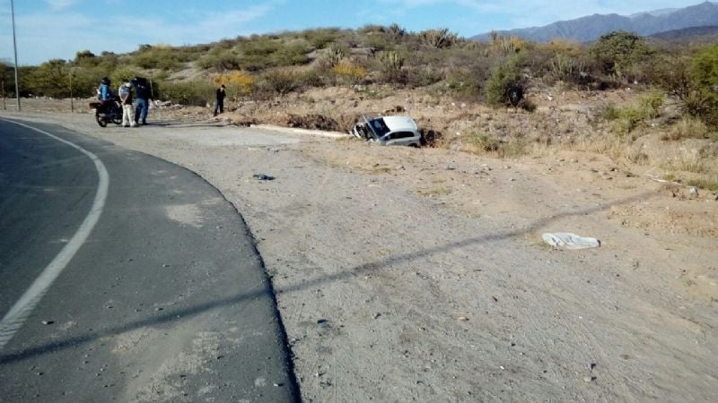 Otro tremendo vuelco en la curva de Choya Viejo