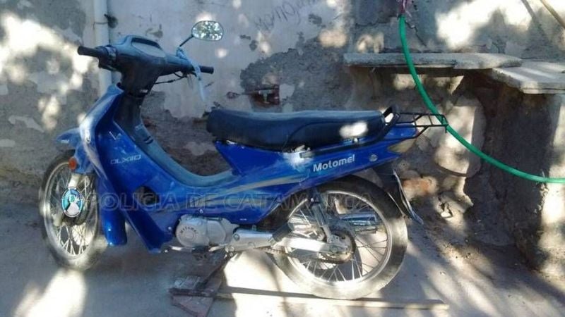 Aprehenden a 3 jóvenes y recuperan una moto robada en Santa María