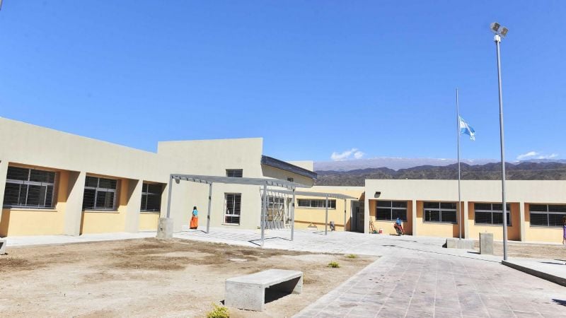Lucía inauguró el imponente edificio de la Escuela Especial de Oficios