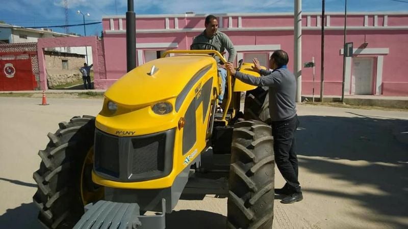 Nuevo tractor para Mutquín