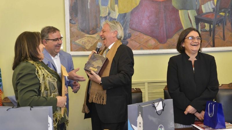 Lucía firmó un convenio de cooperación con el embajador libanés