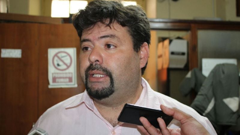 Adolescente cayó desde casi 4 metros en la escuela