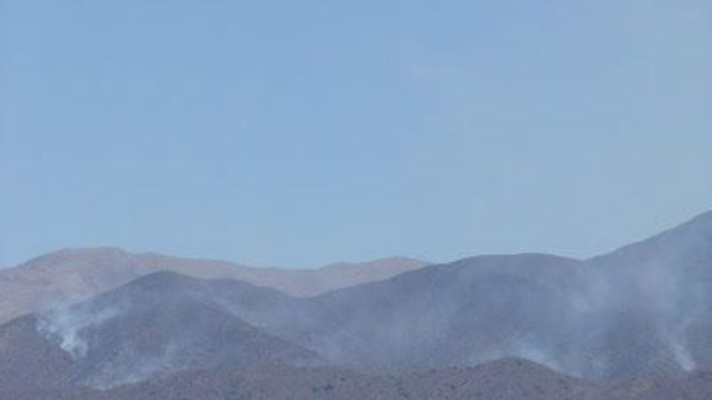 Sigue preocupando el fuego en la zona de Minas Capillitas