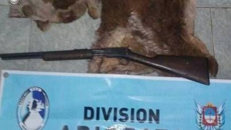 Secuestran un arma de fuego y elementos para faena en Paclín