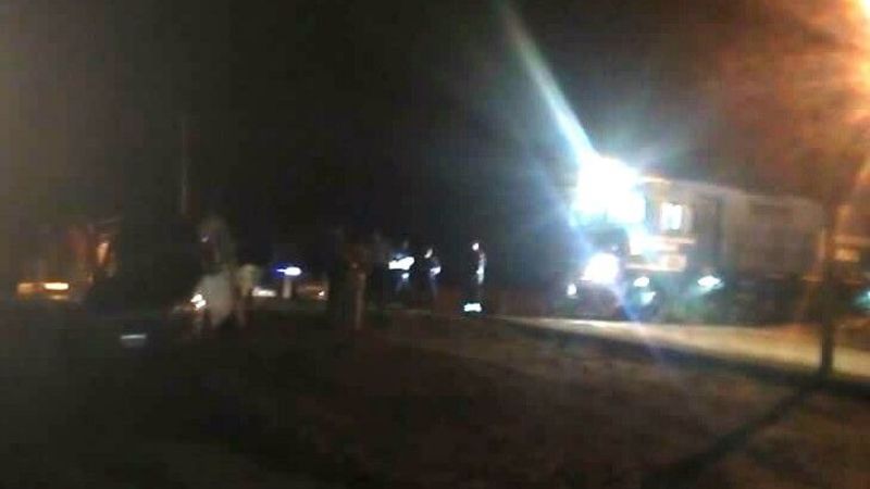 Tren de cargas embistió a un utilitario