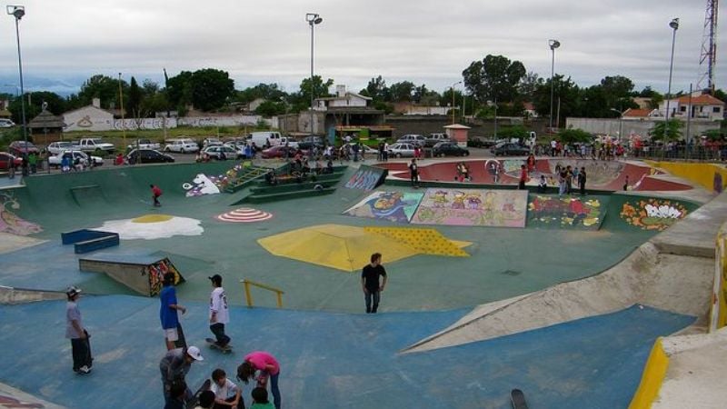 Un menor se cayó en la pista de skate del Parque de los Niños