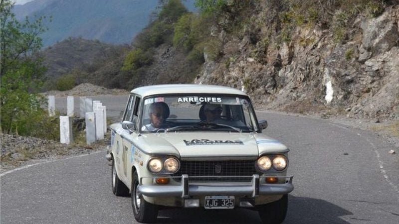 Llegó a Catamarca el Gran Premio Histórico del Automóvil Club Argentino