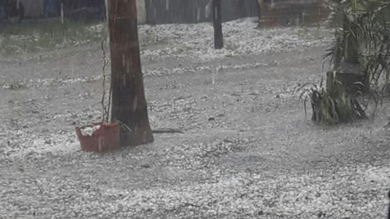 Una tormenta de granizo y viento causó destrozos en el este de Tucumán