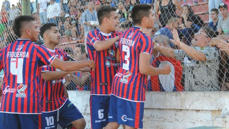 El “León” de fiesta; venció al Santo y es escolta