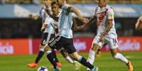 SIN SOCIOS, Messi sucumbió en su propia impotencia.
