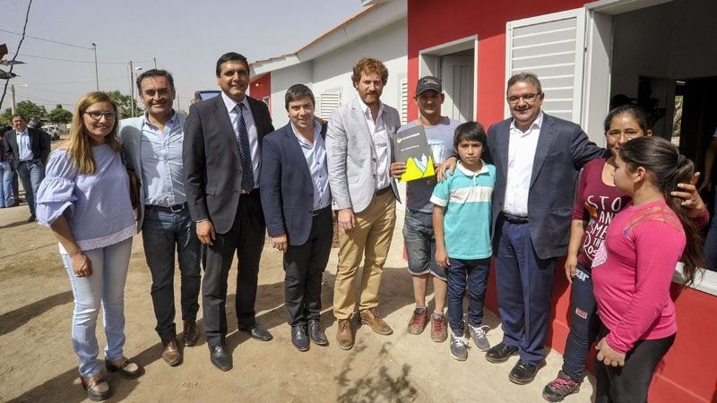 Jalil entregó viviendas relocalizadas en el B° La Esperanza