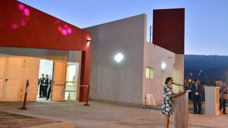 Lucía inauguró la nueva Escuela para Ciegos, el 100° edificio escolar de su gestión