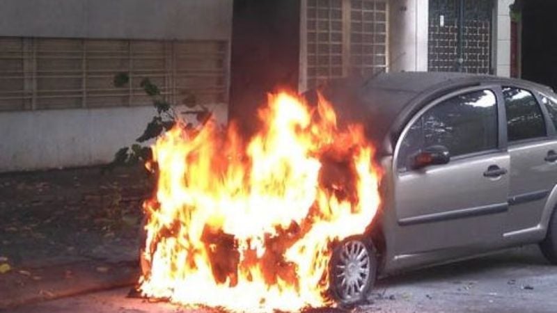 Se incendió un auto en Valle Viejo