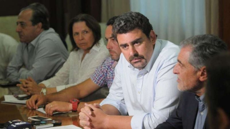 Bodegueros mendocinos furiosos por el impuesto al vino