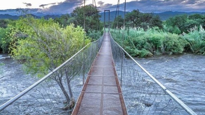 Se ahogó un menor al tirarse al Río del Valle