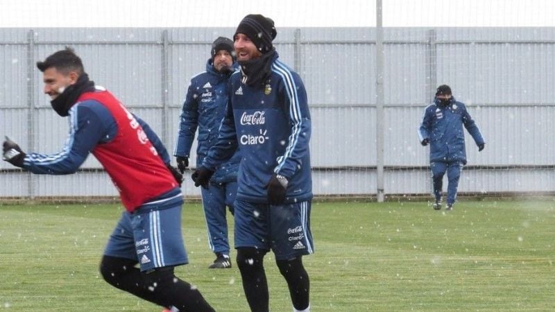 Sampaoli hará debutar a cuatro futbolistas en su ciclo