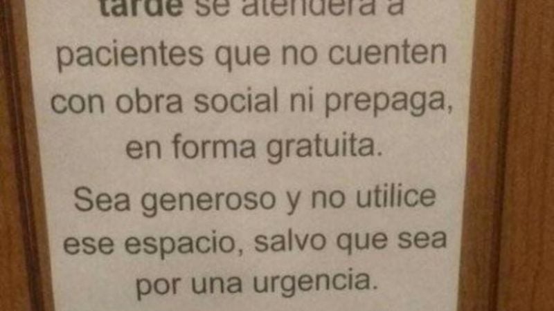 Médico atiende gratis a gente sin obra social ni prepaga