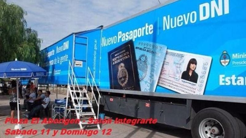 Continúan los trámites de DNI y Pasaportes en la Plaza del Aborigen