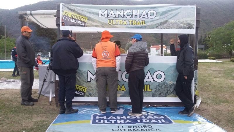 Rescatan a competidores extraviados del “Manchao Ultra Trail”