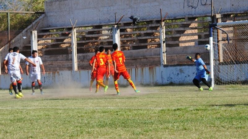 “Defe” aseguró la categoría y “Poli” relegó chances