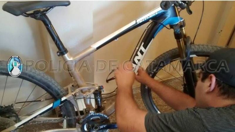 Robó una bicicleta valuada en 25 mil dólares y lo atraparon