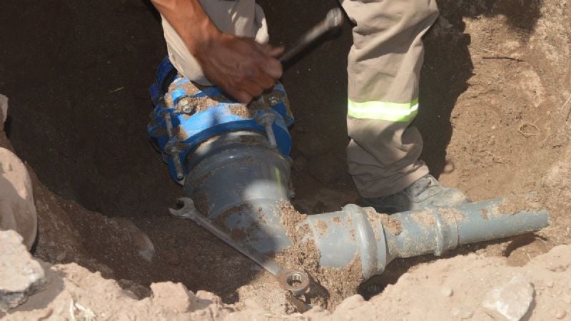 Trabajan para mejorar el servicio de agua en Barrio Potrerillo