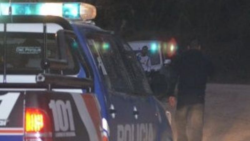 Discutió con su pareja y tomó de rehén a su hijo