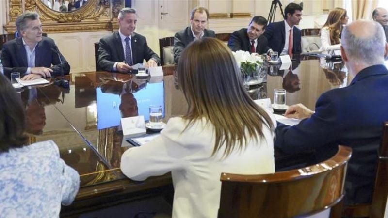 Gobernadores peronistas quieren más tiempo para analizar la "letra chica" del pacto fiscal