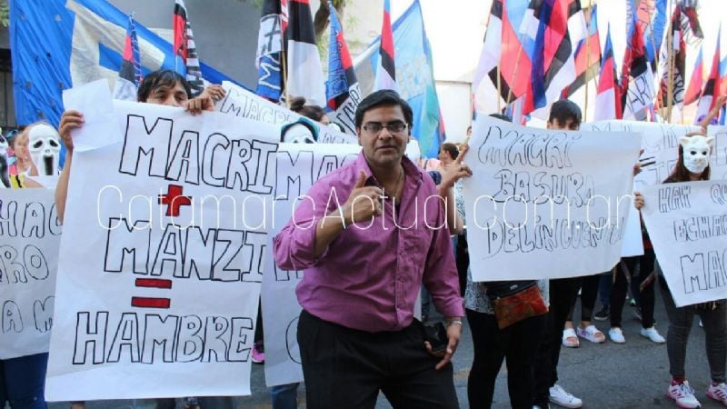 “Es un circo político”