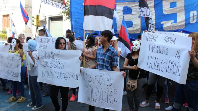 “Es un circo político”